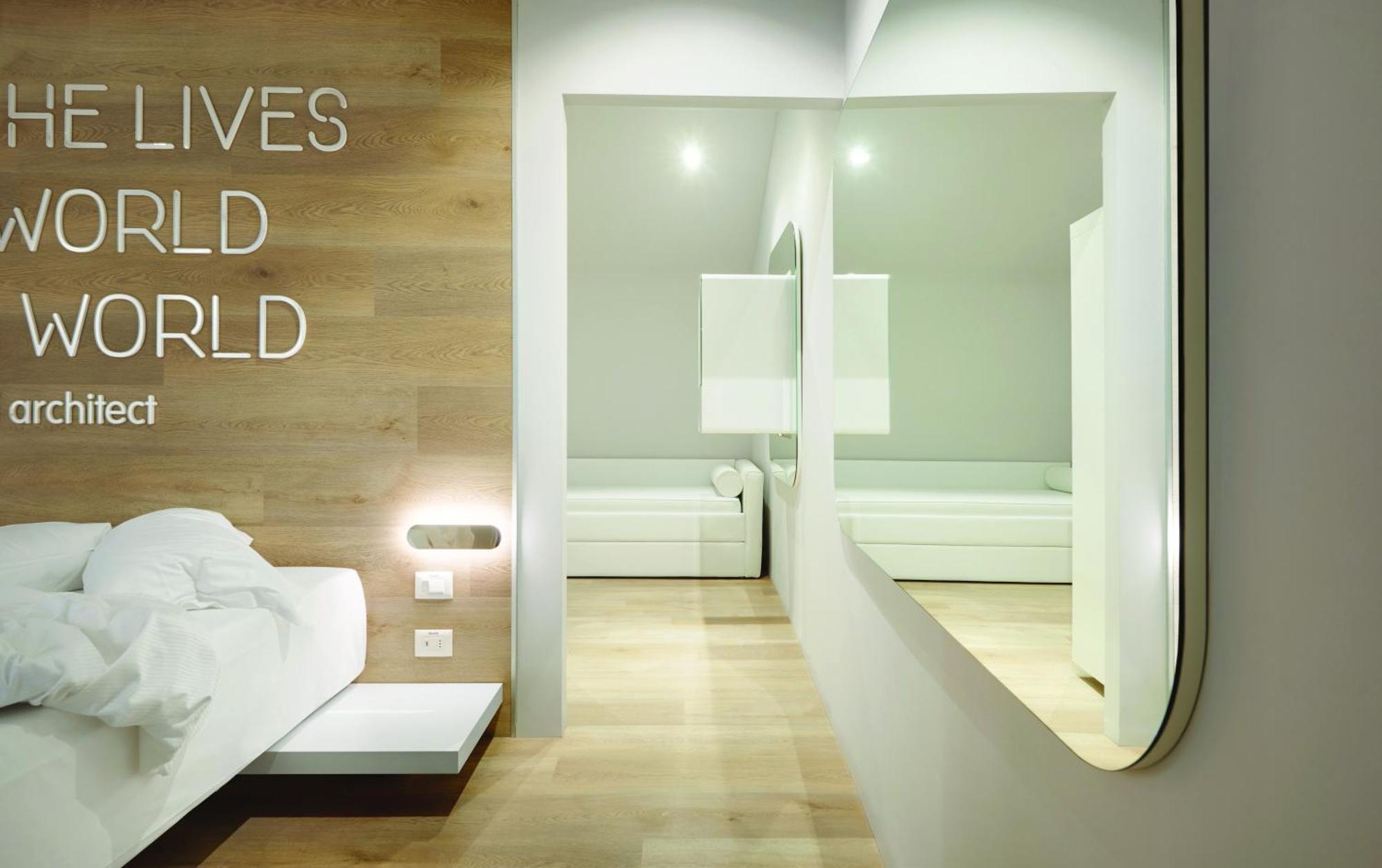 Youme Design Place Hotel Триест Экстерьер фото