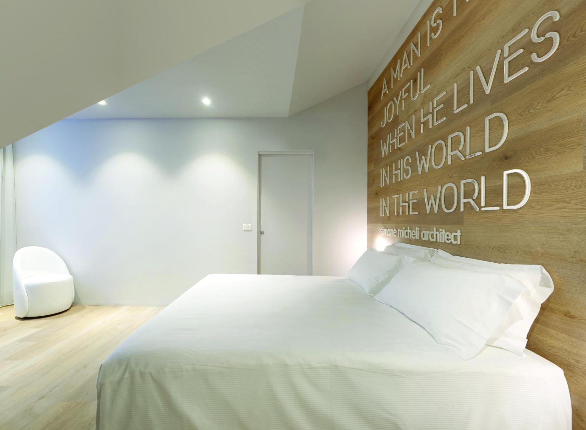 Youme Design Place Hotel Триест Экстерьер фото