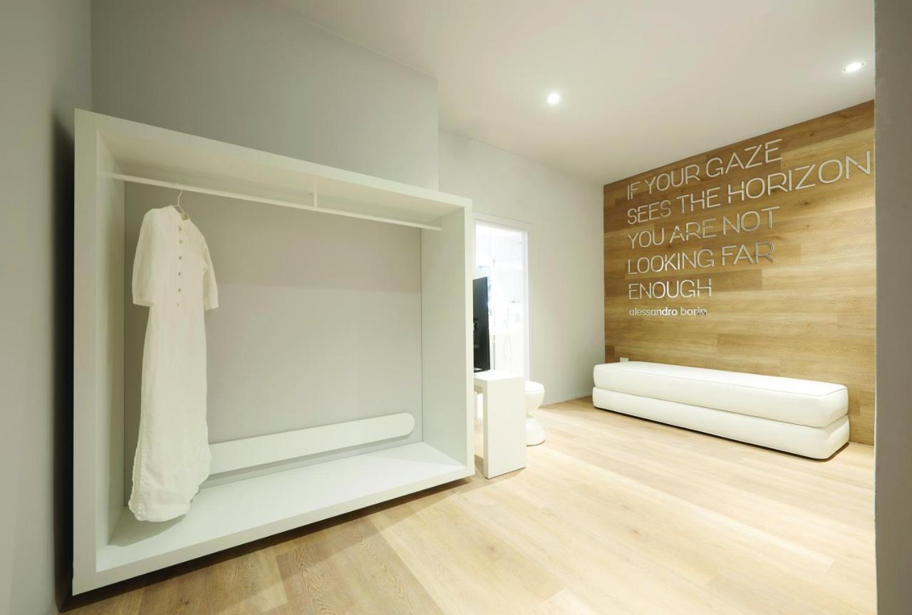 Youme Design Place Hotel Триест Экстерьер фото