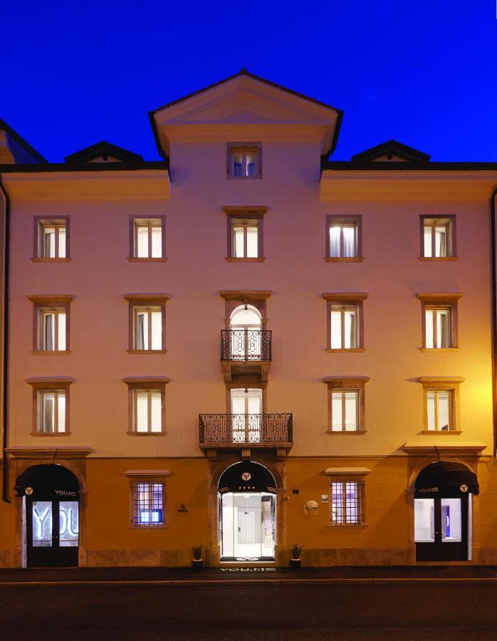Youme Design Place Hotel Триест Экстерьер фото